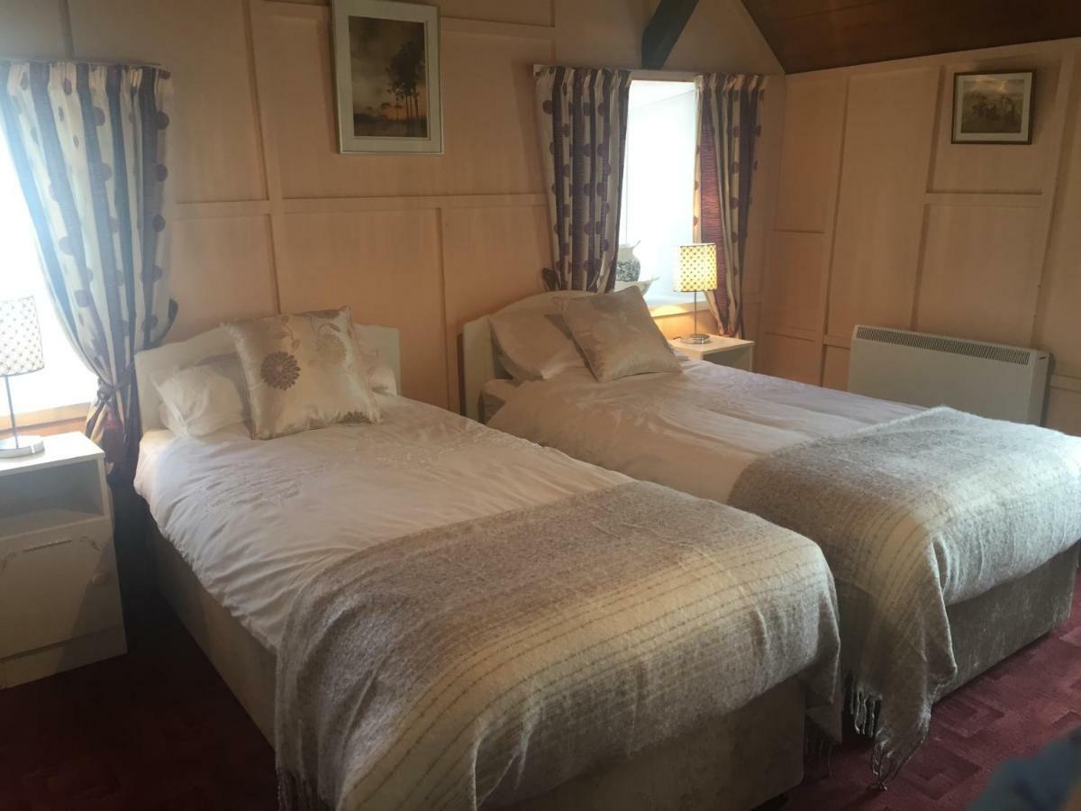 Cummins Cottages Ballycrossaun Eksteriør billede